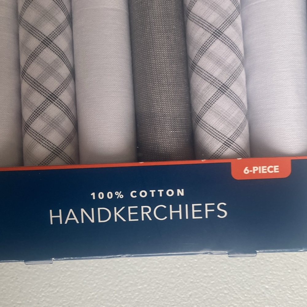 Dockers 6 pack of 100% cotton handkerchiefs - Picture 5 of 14